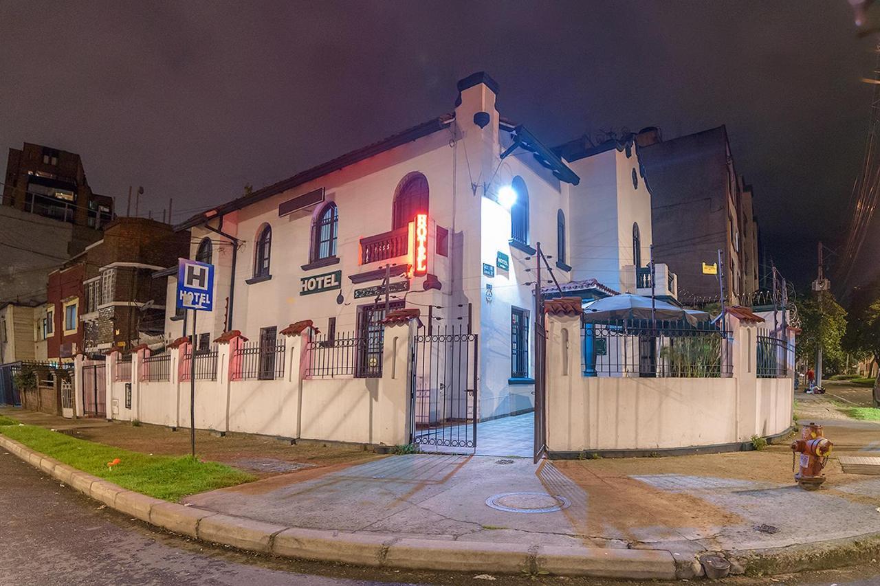 Ayenda La Tua Casa Hotell Bogotá Exteriör bild
